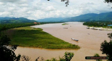 mekong river in chiang rai