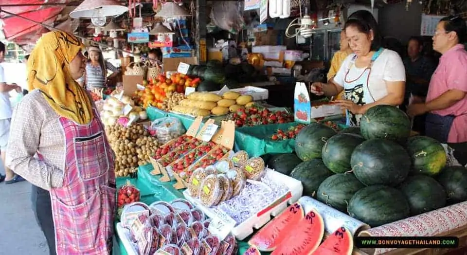 local tropical fruit stall at warorot market