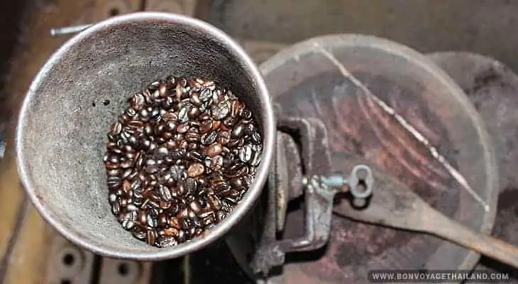 coffee roasting at mae klang luang on doi inthanon