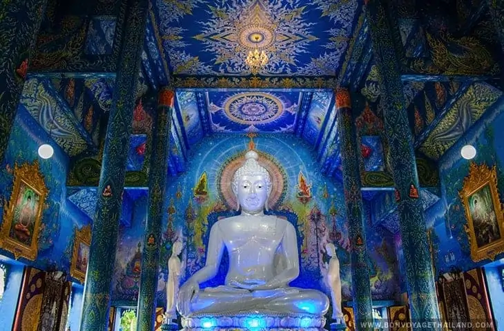 Blue Temple (Wat Rong Suea Ten) Chiang Rai