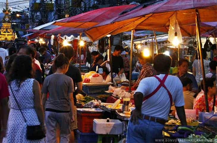 Chiang Rai Walking Street - Bon Voyage Thailand