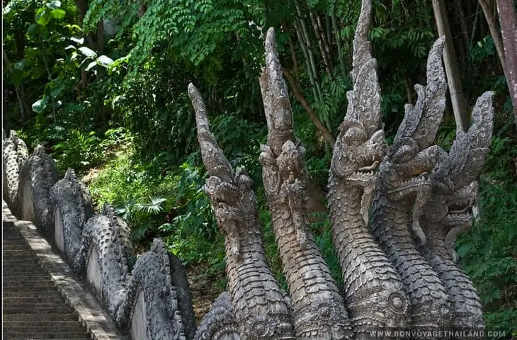 Wat Phra That Doi Pu Khao Chiang Rai