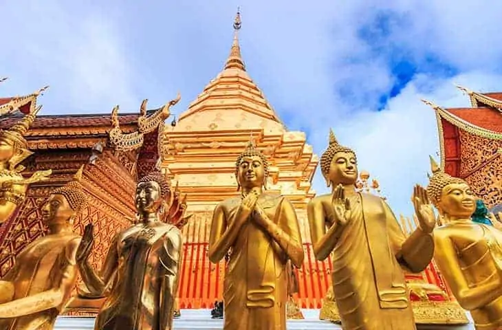 Statue au temple Wat Phra That Doi Suthep