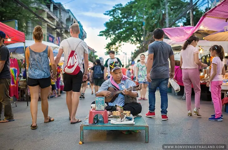 Saturday Night Market - Wua Lai Road