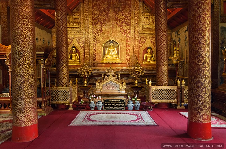 Salle de réunion du Wat Phra Singh