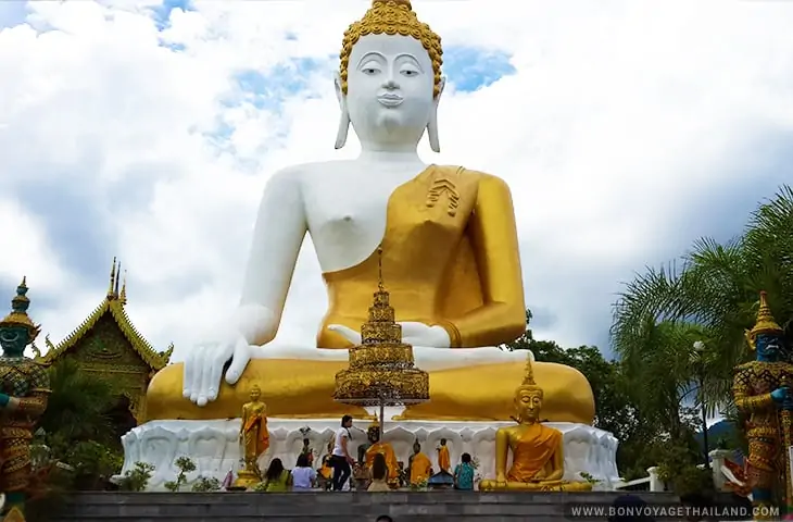 Wat Phra That Doi Kham