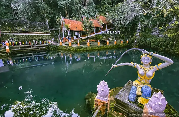 Wat Tham Pha Plong