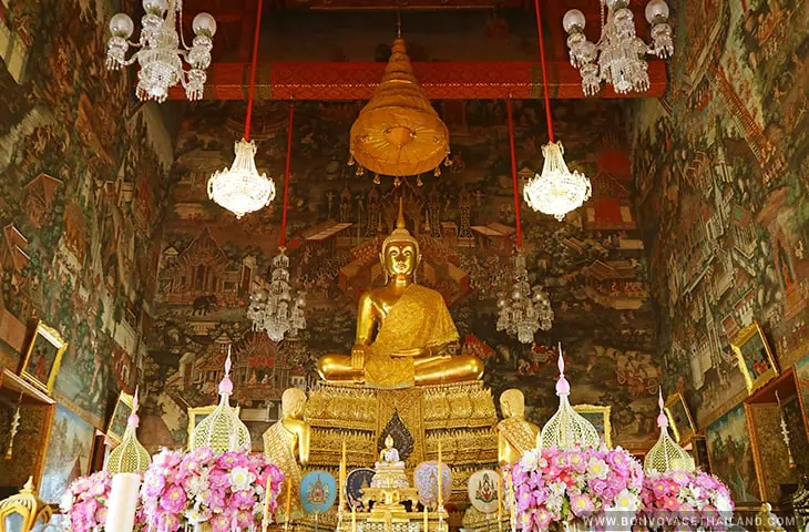 Wat Arun inside