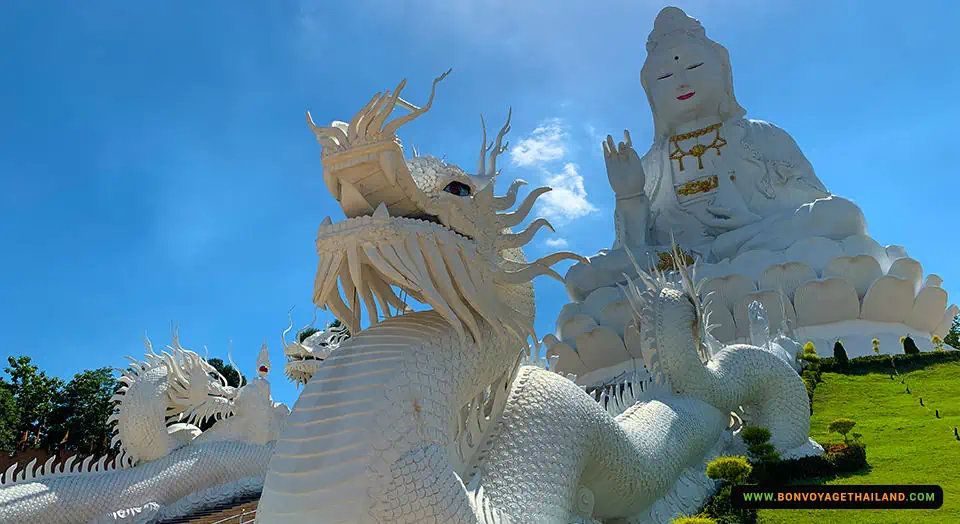 3-colors-wat-huay-pla-kang-6